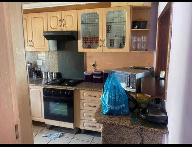 3 BEDROOM HOUSE FOR SALE IN PROTEA NORTH